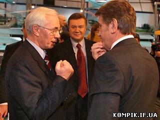 Картинка ПР обирає прем'єра: або Азаров, або Ющенко.