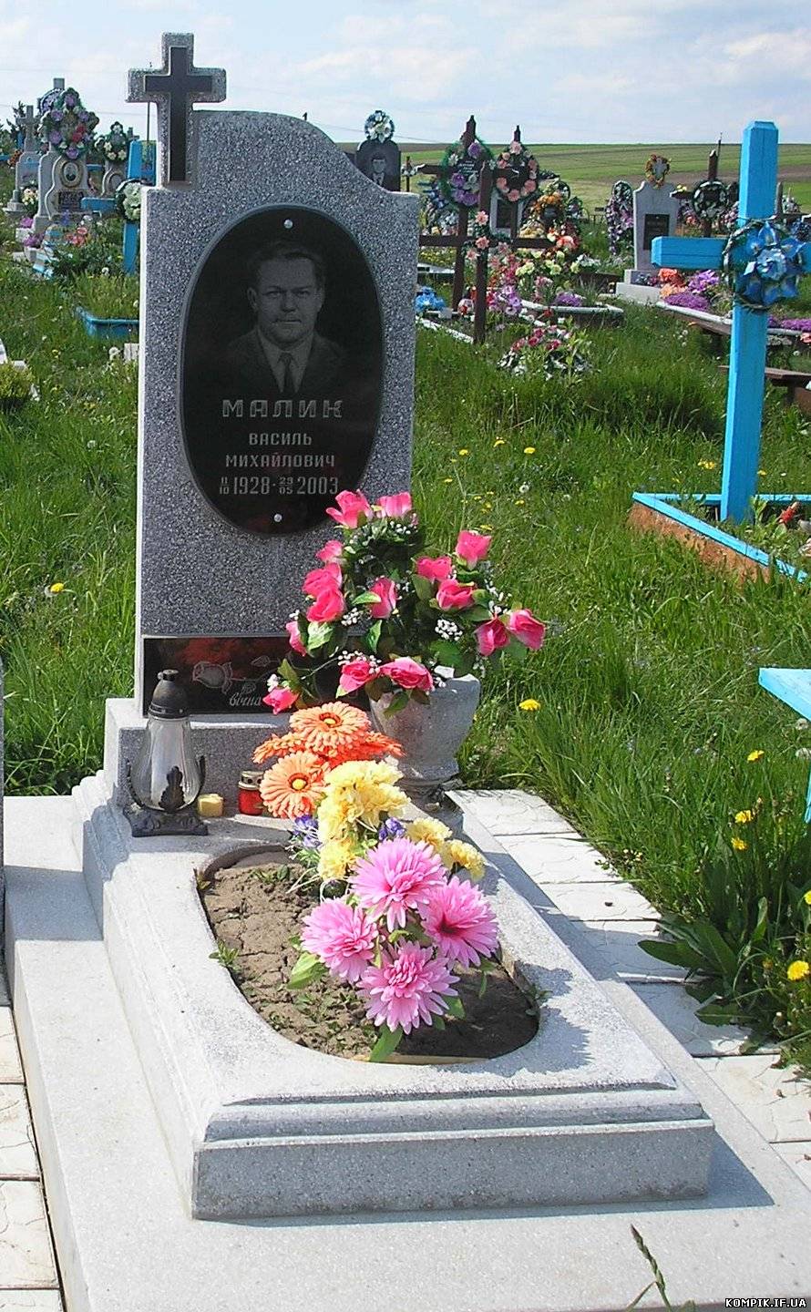 Пам'ятники з граніту і мармурової крихти